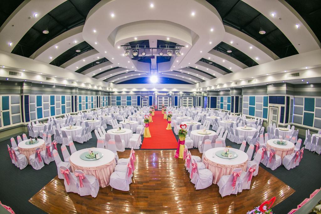 Raya Grand Hotel Nakhonratchasima Eksteriør bilde