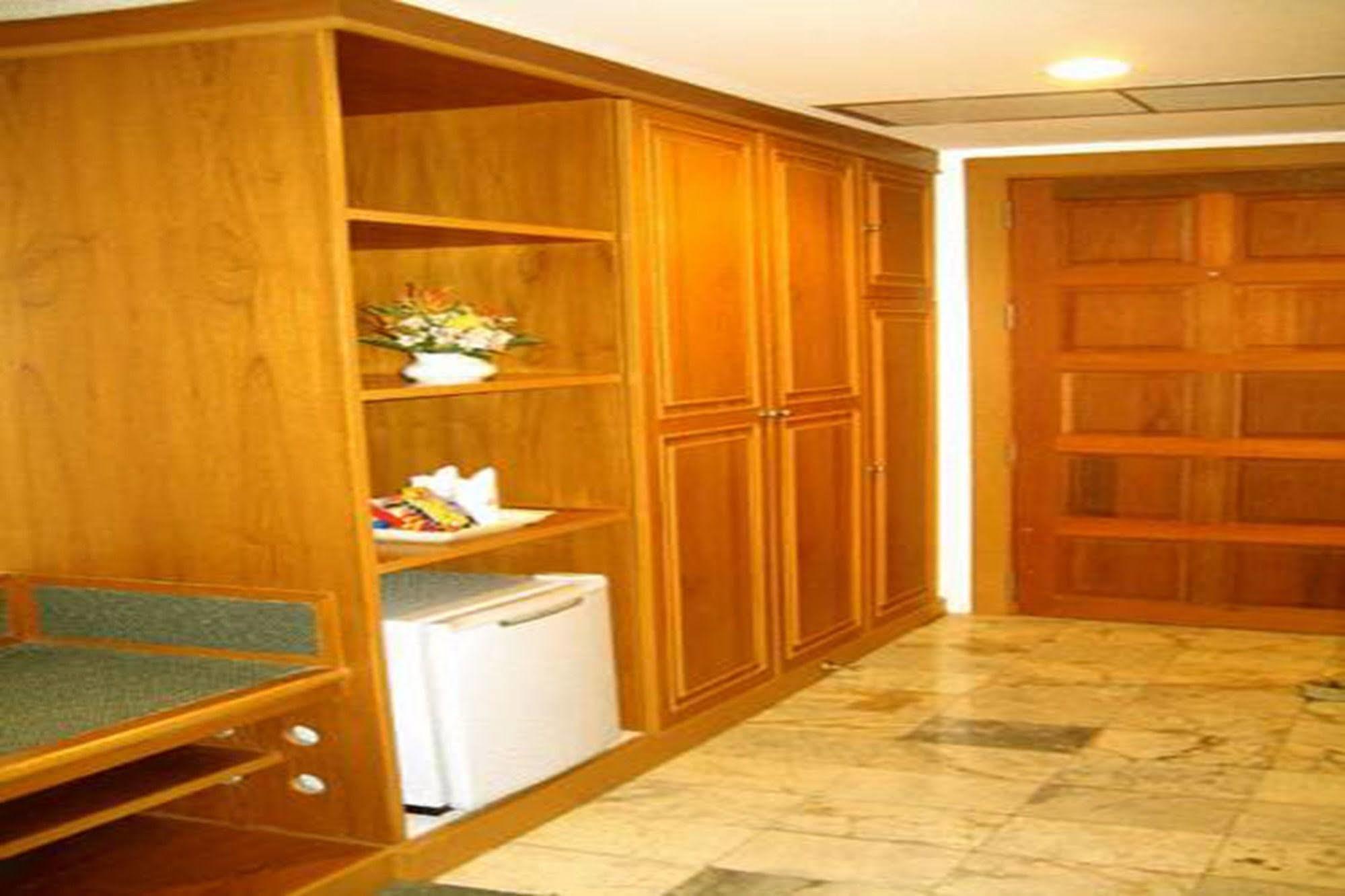 Raya Grand Hotel Nakhonratchasima Eksteriør bilde